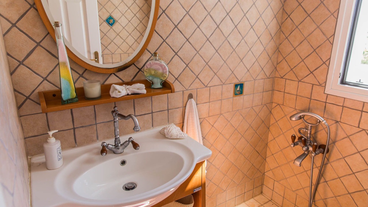 Photo of Bathroom in Kontos