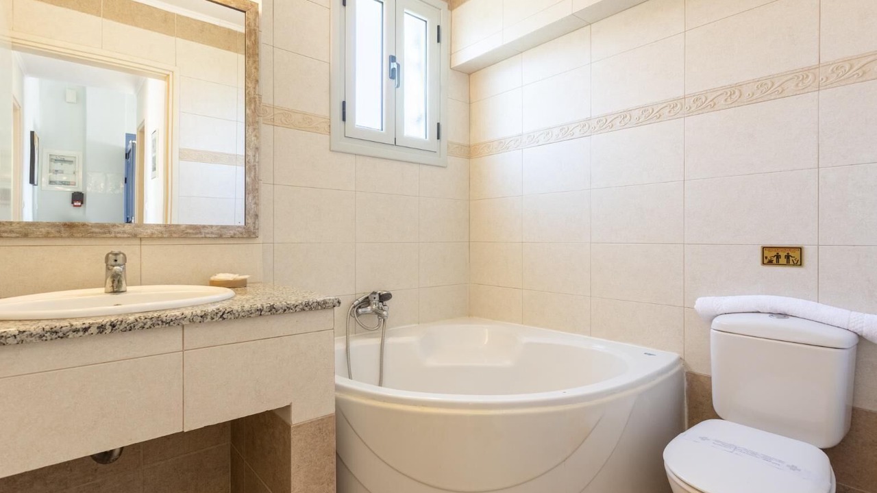 Photo of Bathroom in Kounopetra