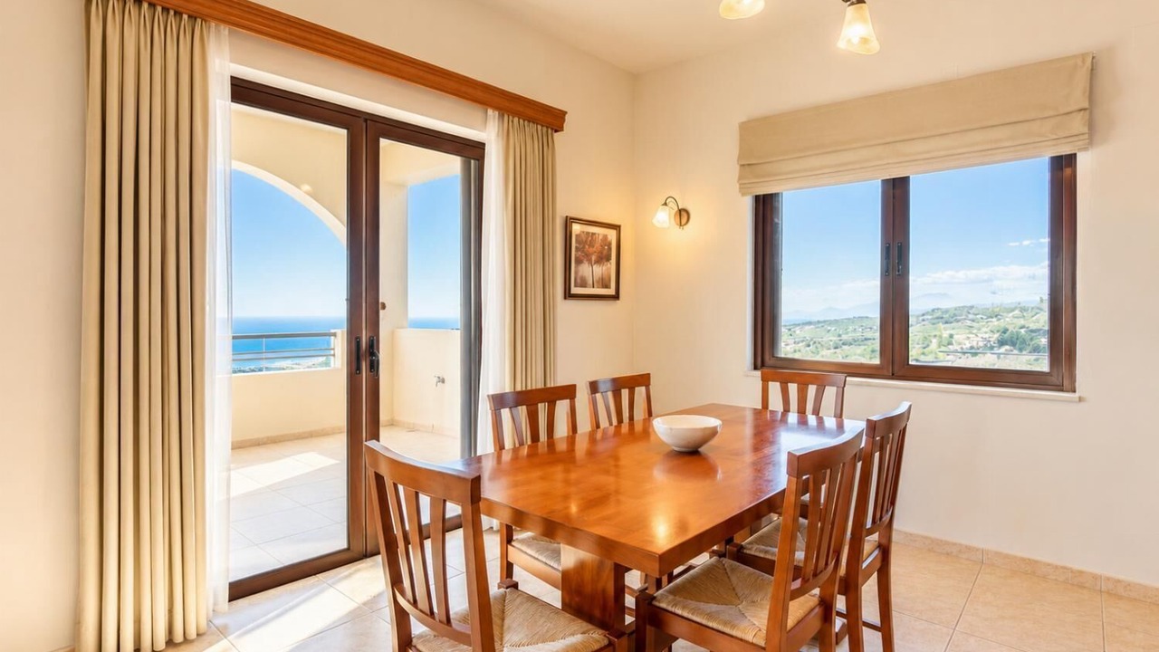 Photo of Livingroom in Roussospiti