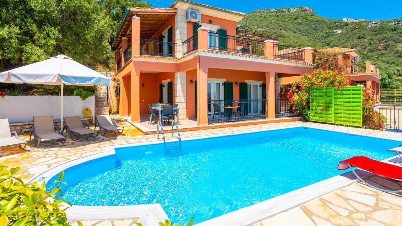 Photo of Outdoor in Petaleia