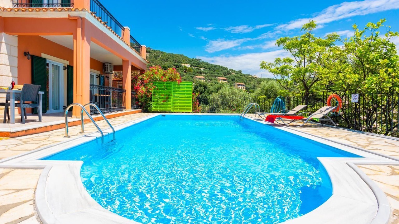 Photo of Outdoor in Petaleia