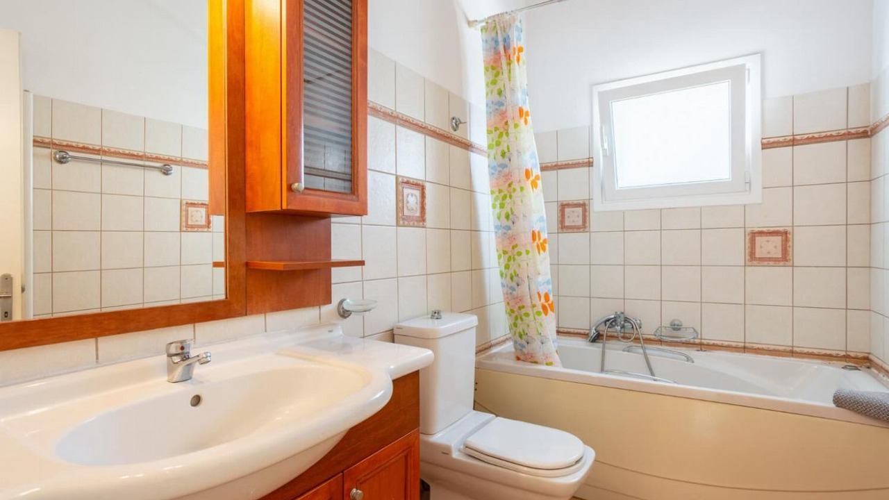 Photo of Bathroom in Katavolos