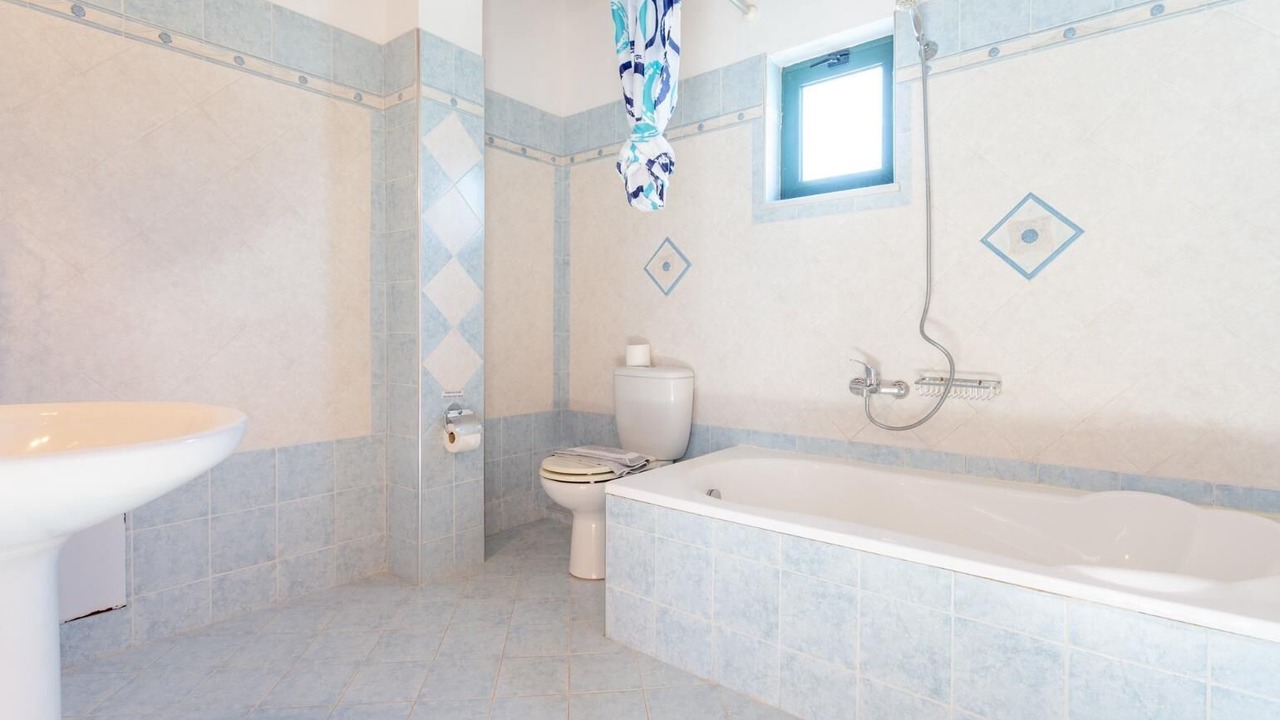 Photo of Bathroom in Fragkokastello