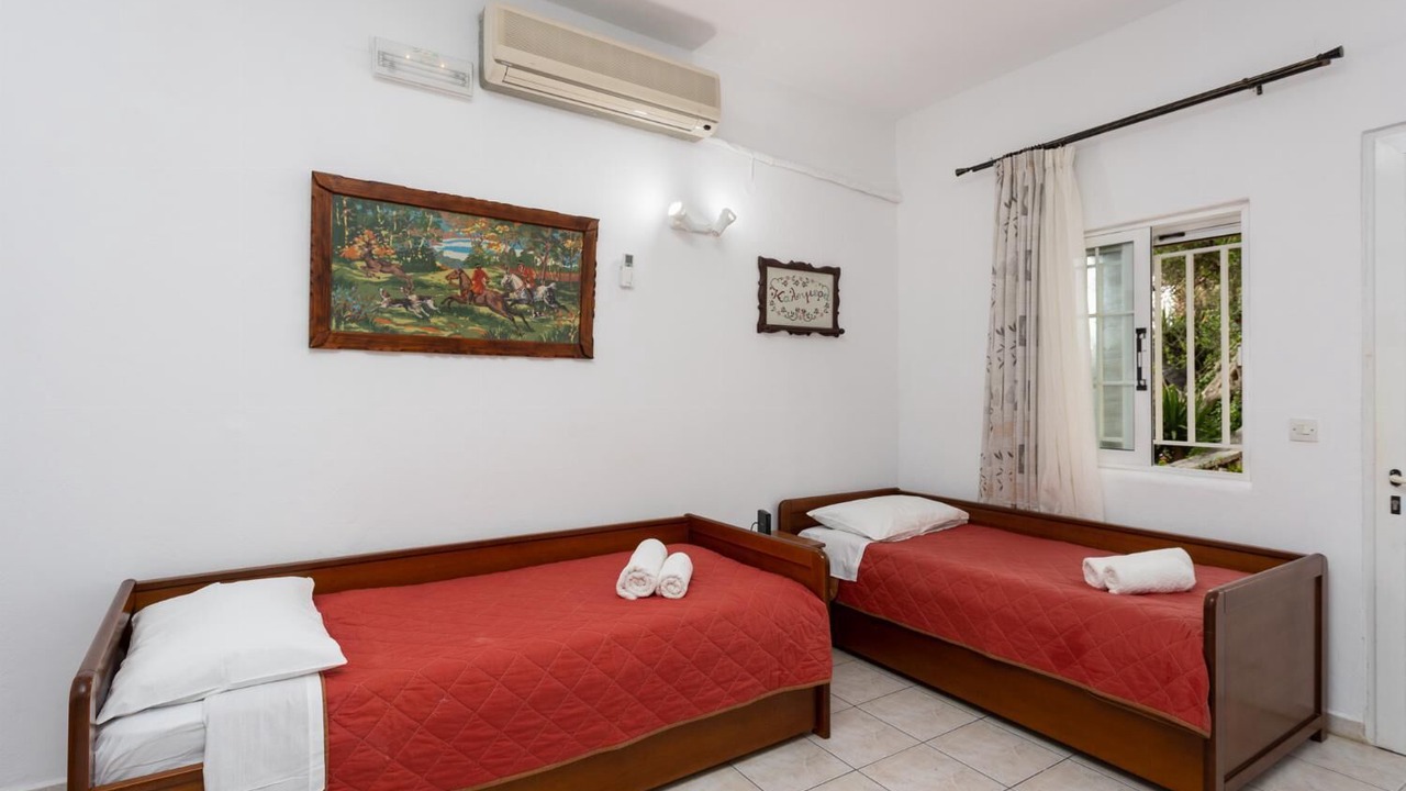 Photo of Bedroom in Katavolos