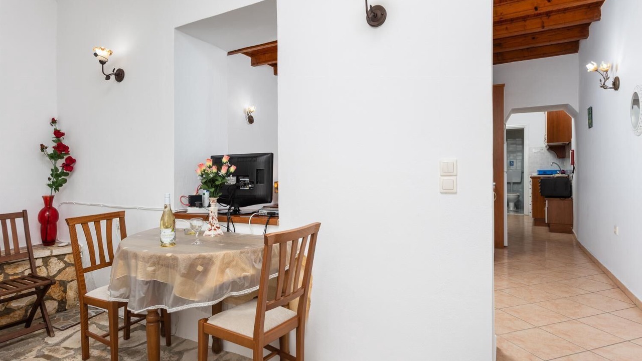 Photo of Bedroom in Katavolos