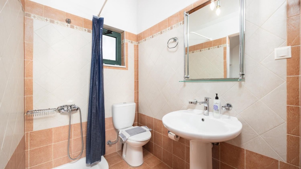 Photo of Bathroom in Fragkokastello