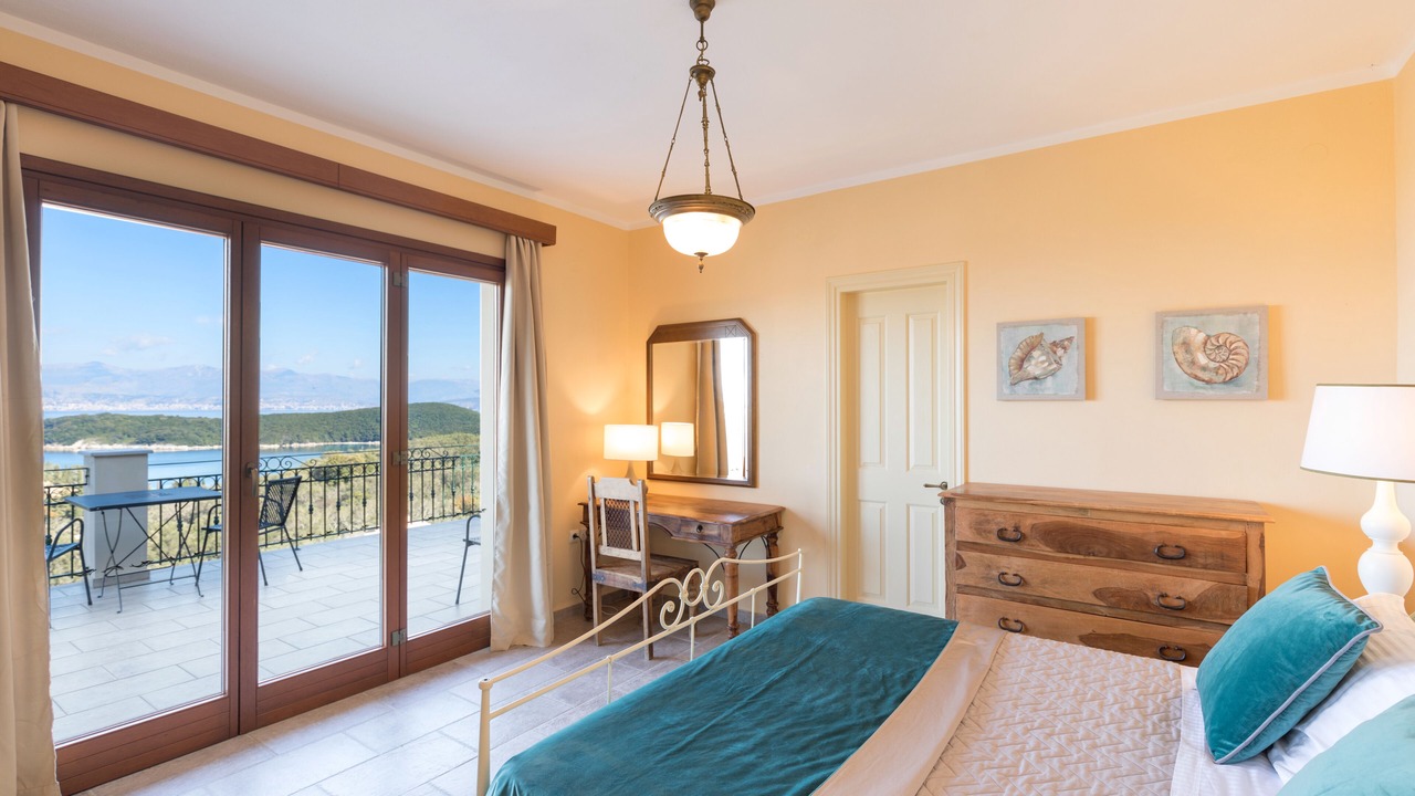 Photo of Bedroom in Petaleia