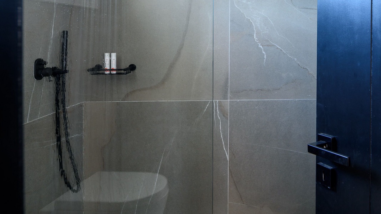 Photo of Bathroom in Ano Mera