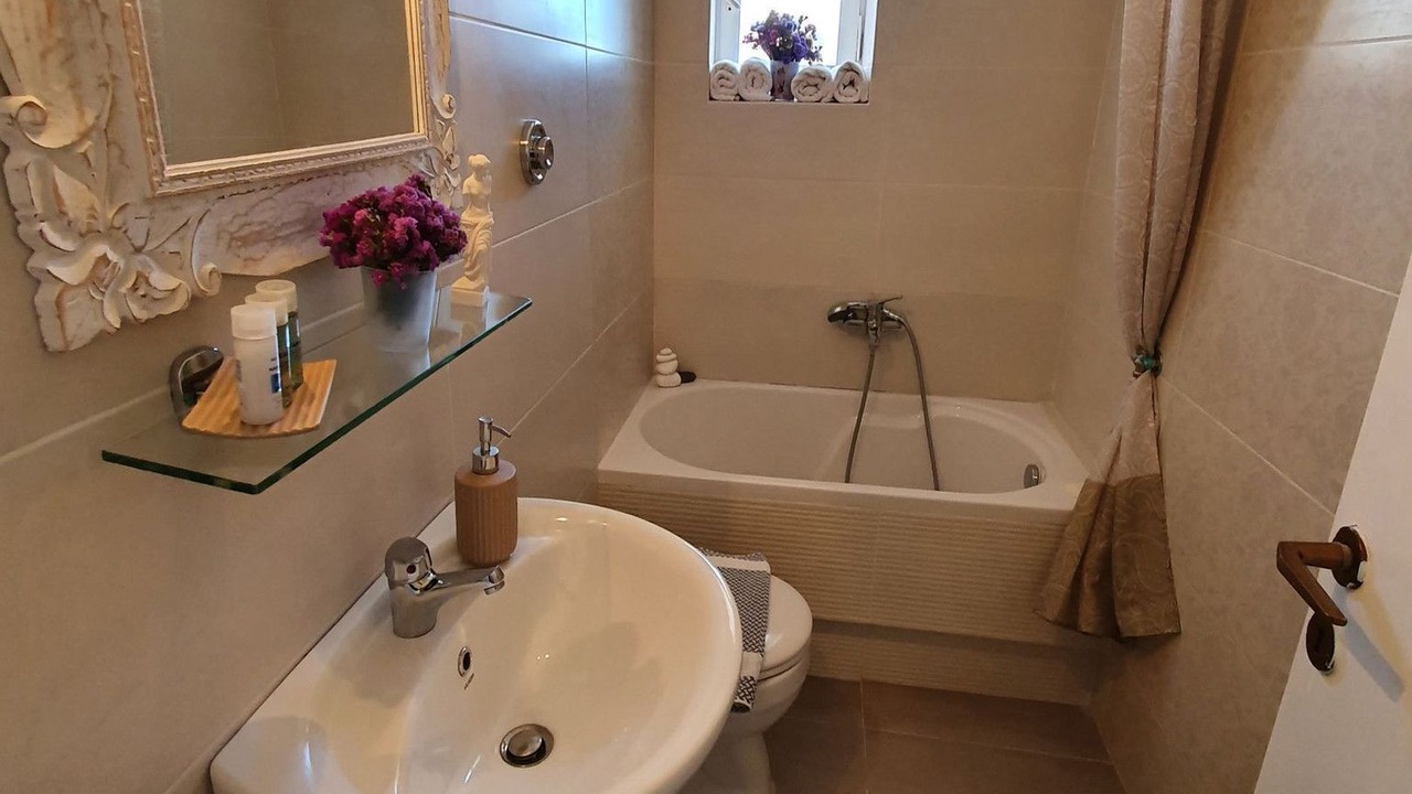 Photo of Bathroom in Triovasalos