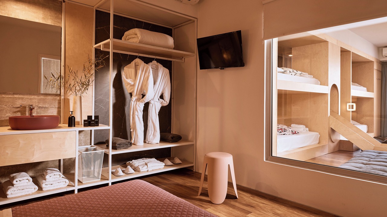 Photo of Bedroom in Alikianos