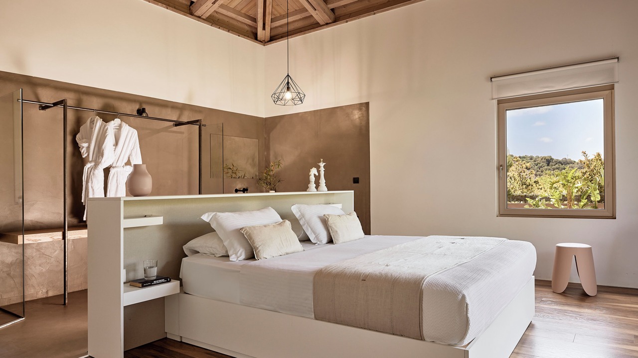 Photo of Bedroom in Alikianos