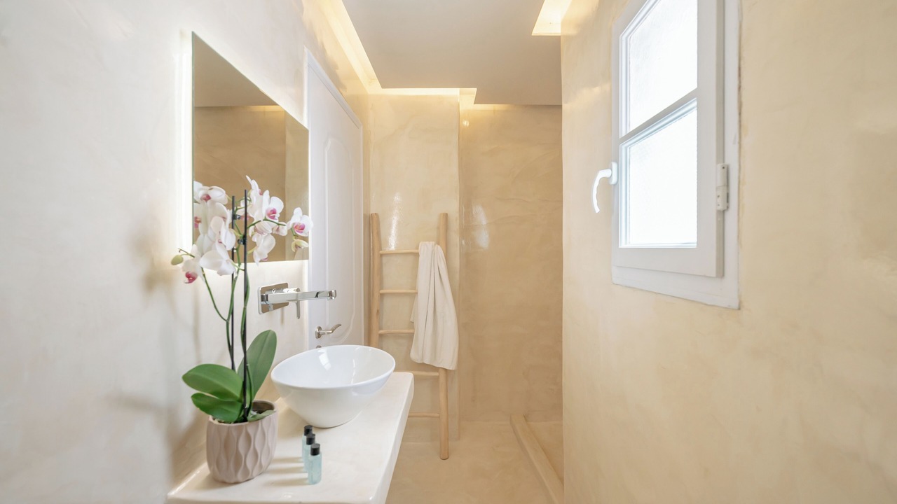 Photo of Bathroom in Perissa