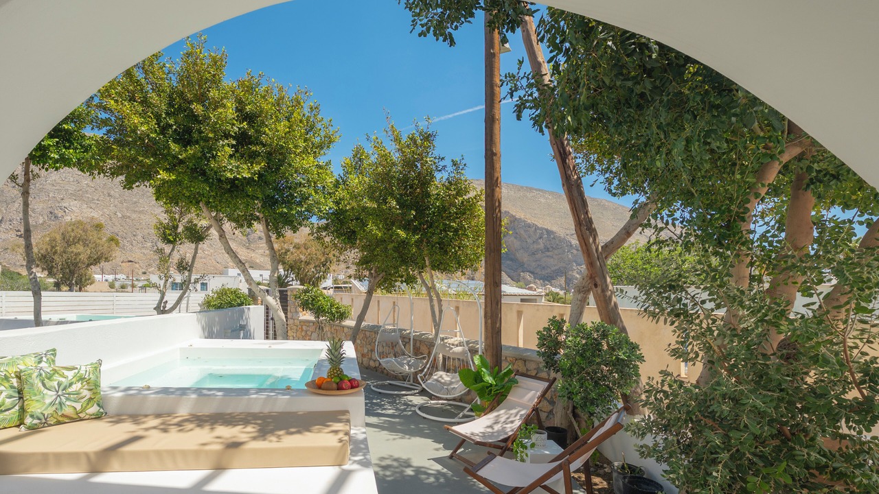 Photo of Outdoor in Perissa