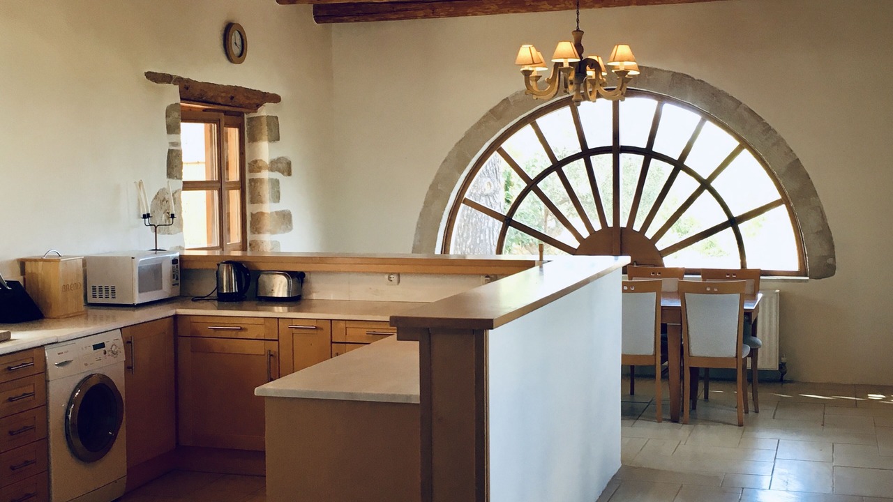 Photo of Kitchen in Samonas