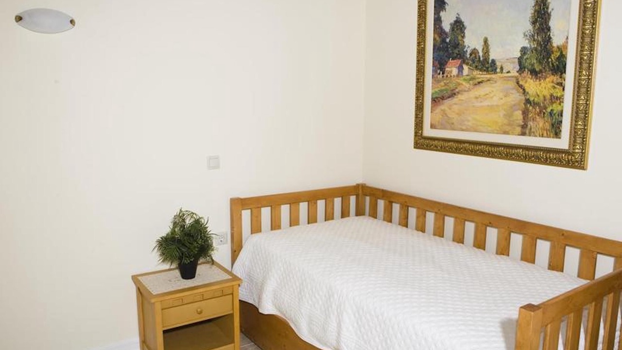 Photo of Bedroom in Adele