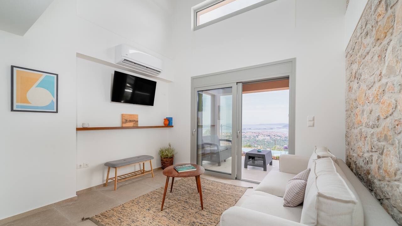 Photo of Livingroom in Apolpaina