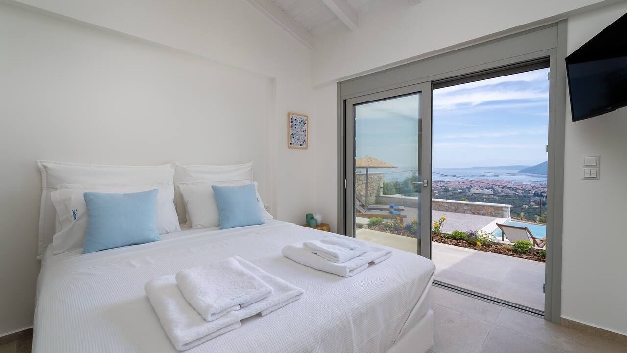 Photo of Bedroom in Apolpaina