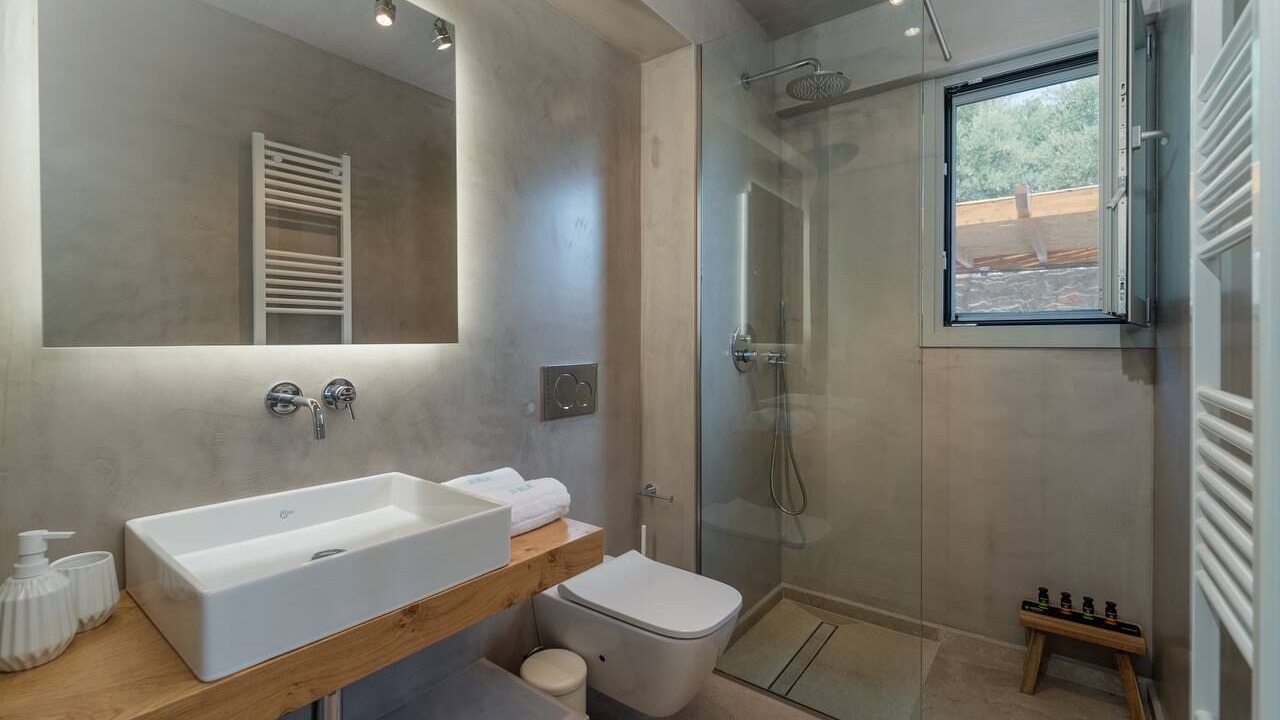 Photo of Bathroom in Apolpaina