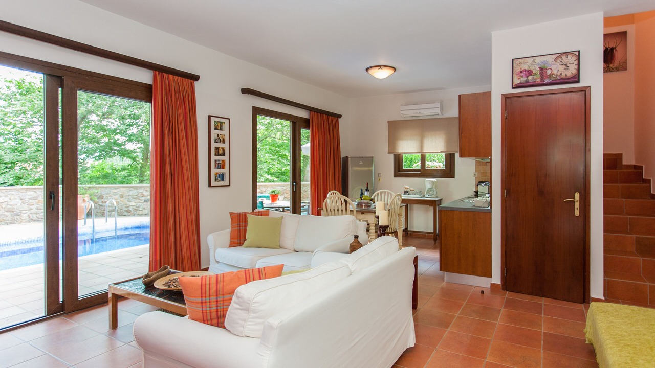 Photo of Livingroom in Elos