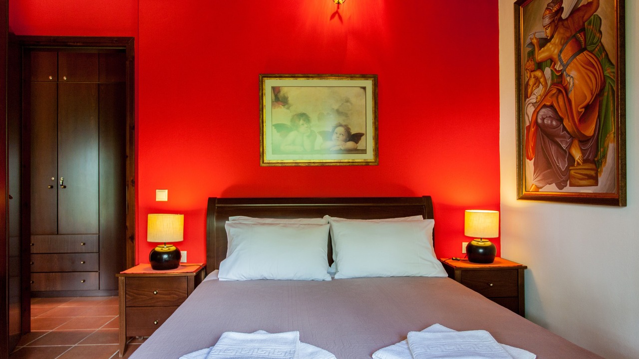 Photo of Bedroom in Elos