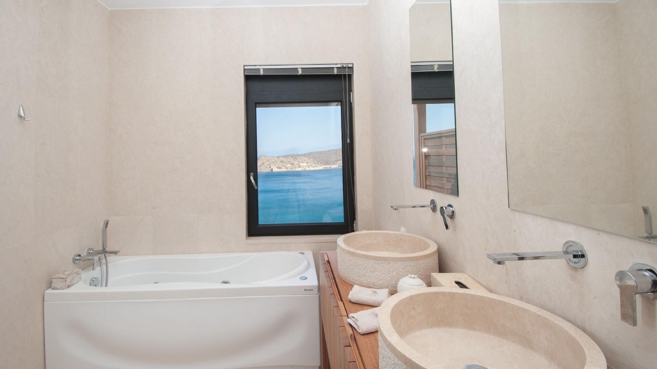 Photo of Bathroom in Plaka