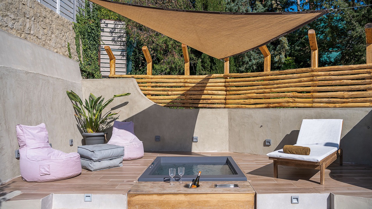 Photo of Outdoor in Loulos
