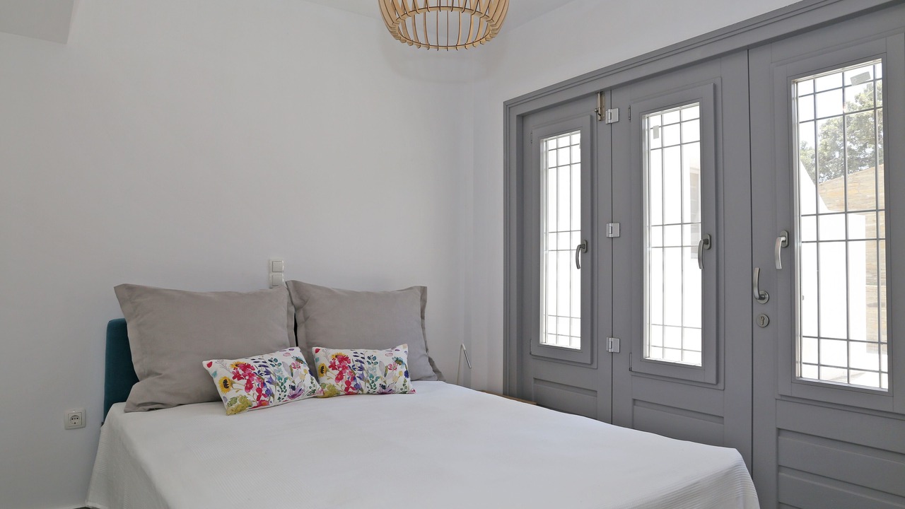 Photo of Bedroom in Paleopolis