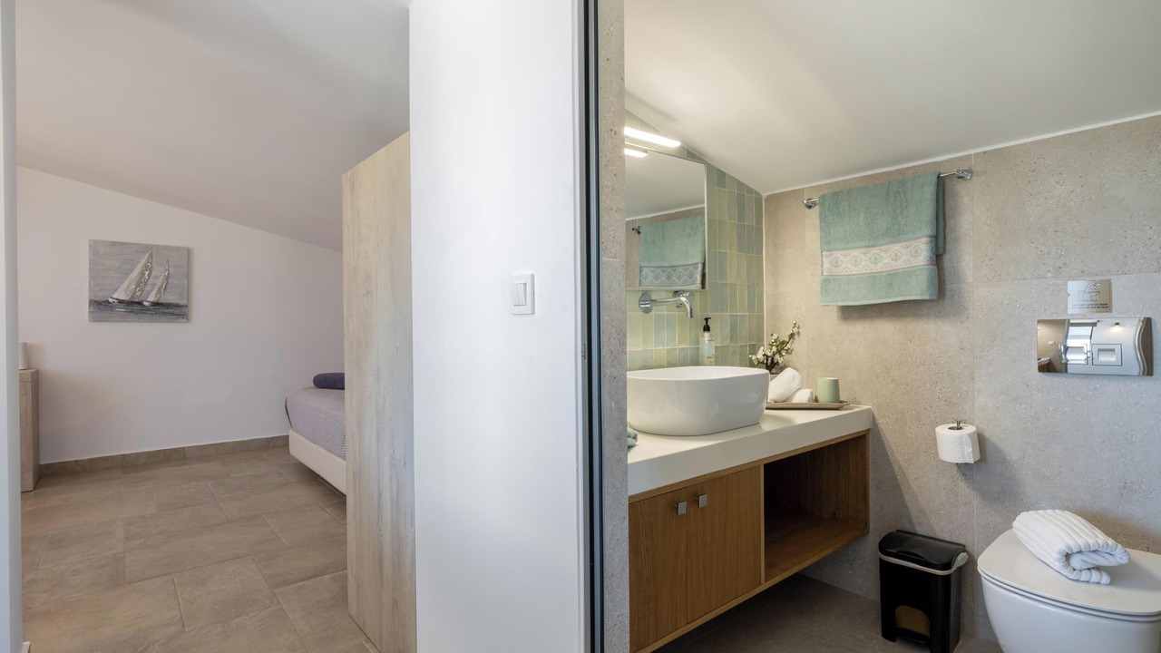 Photo of Bathroom in Katochori
