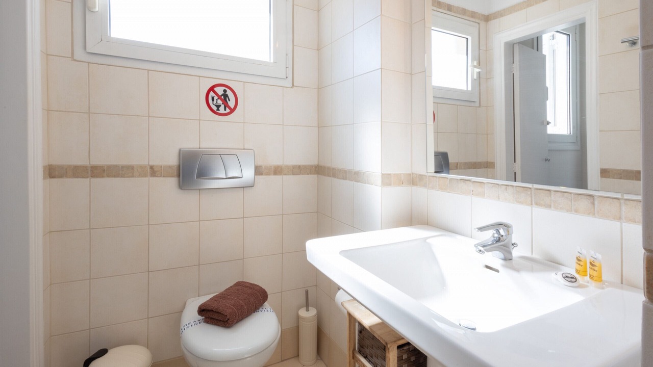 Photo of Bathroom in Plaka