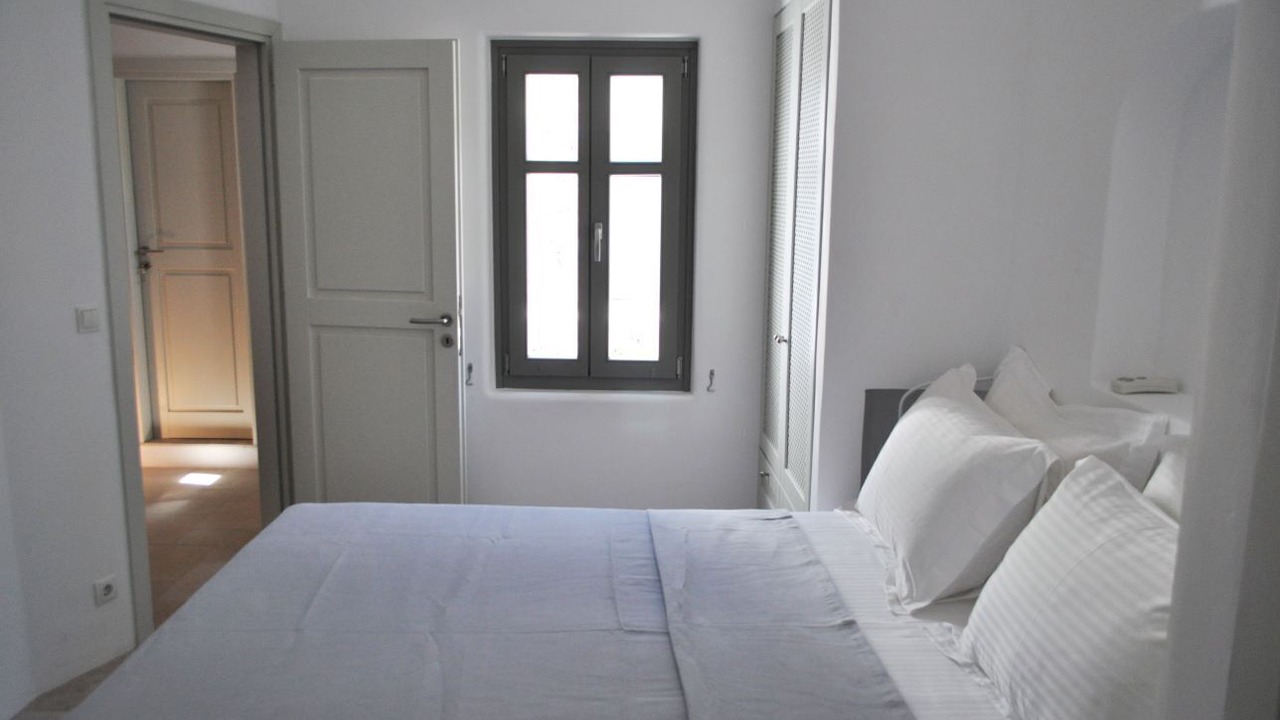 Photo of Bedroom in Katapola