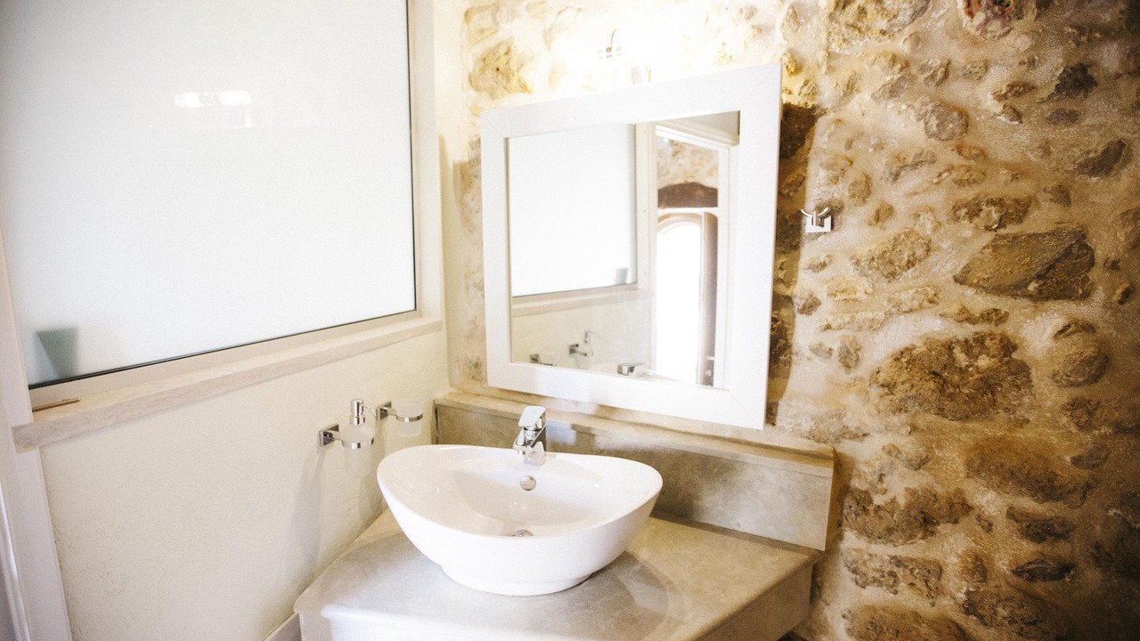 Photo of Bathroom in Maroulas