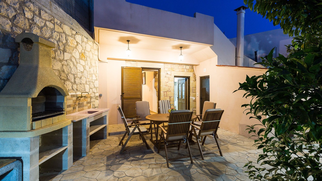 Photo of Outdoor in Monopari