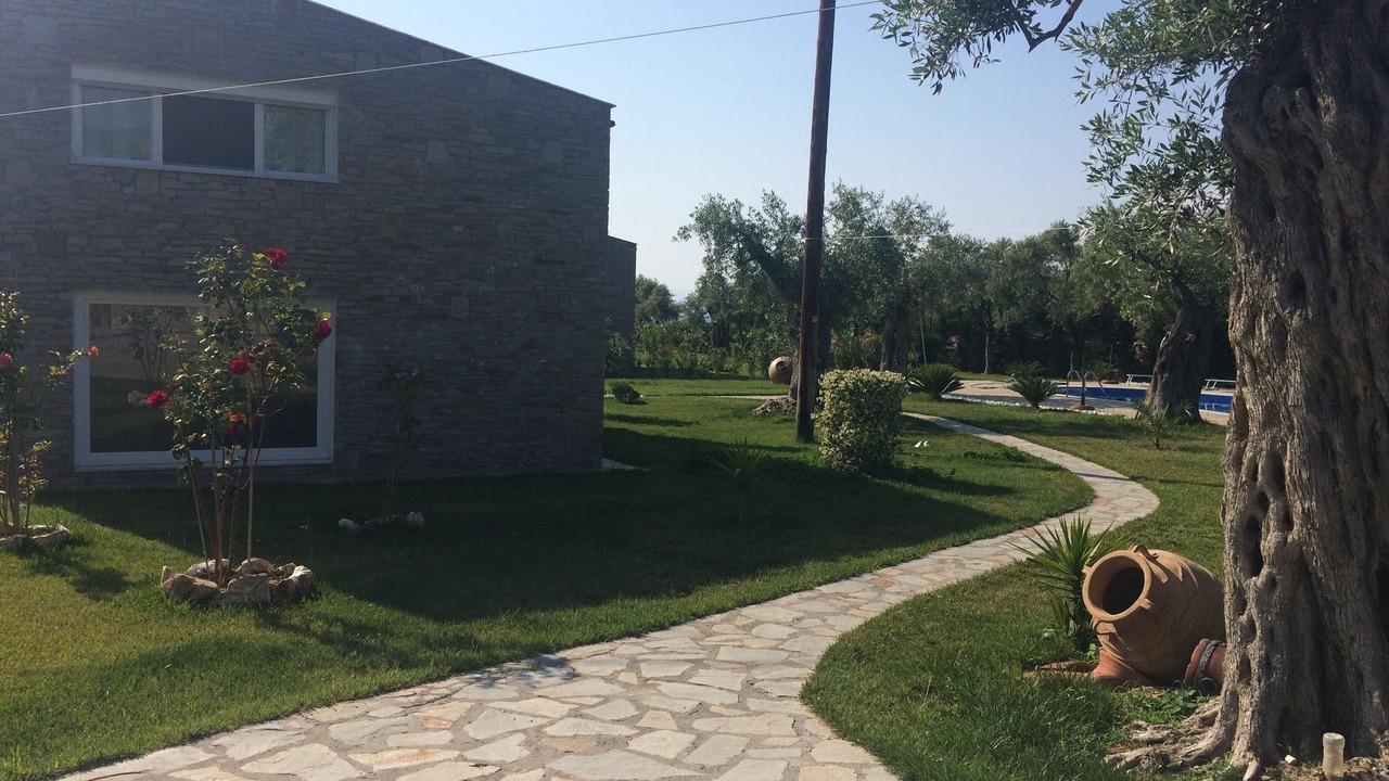 Photo of Outdoor in Prinos