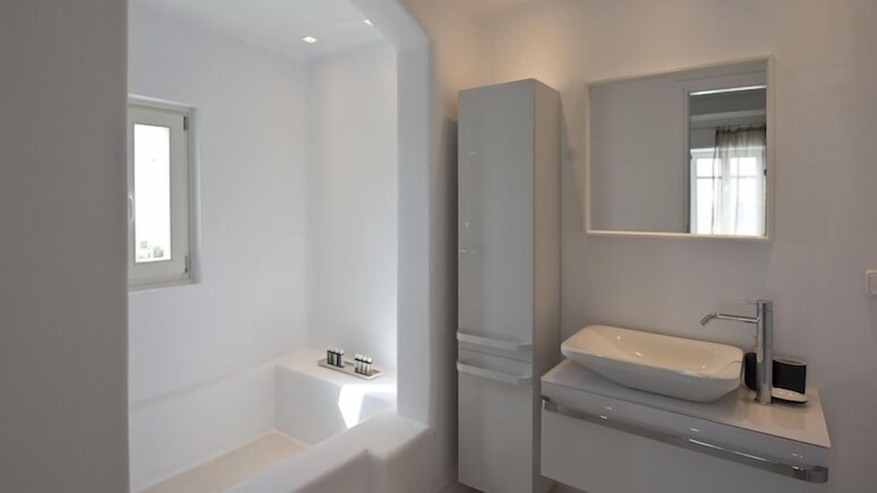 Photo of Bathroom in Tourlos