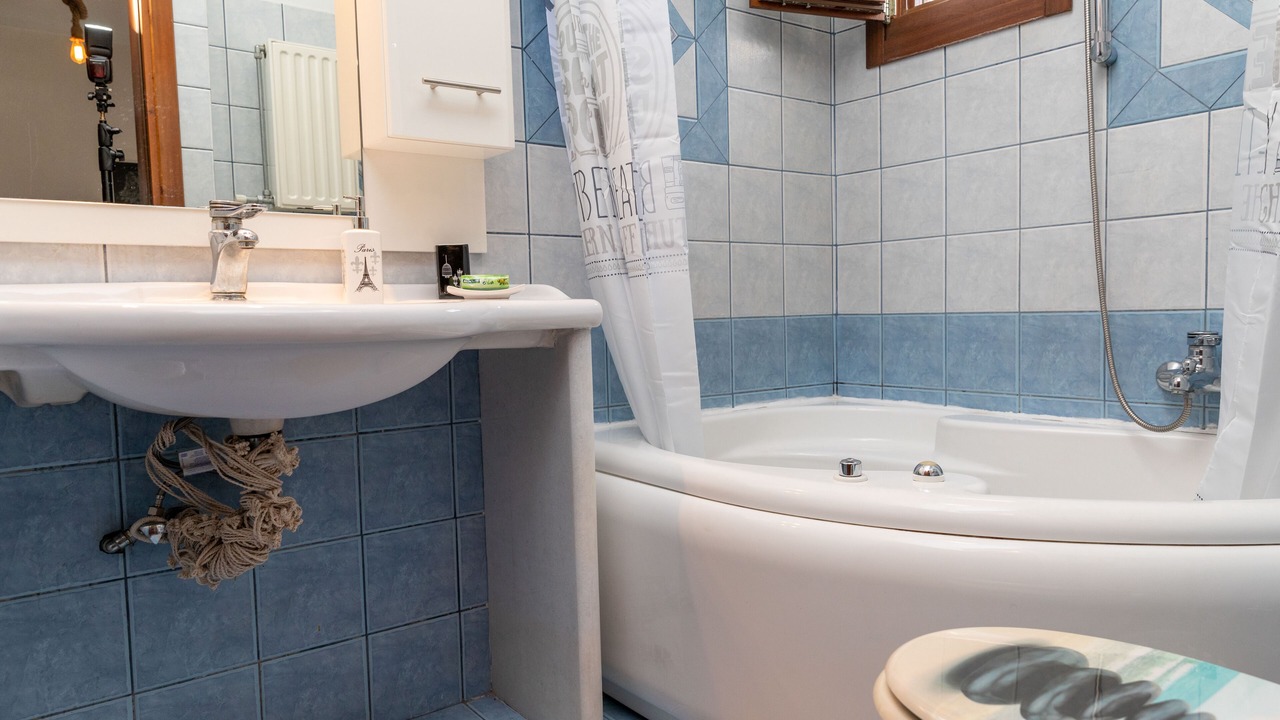 Photo of Bathroom in Naxos Town