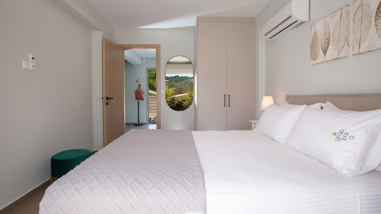 Photo of Bedroom in Apolpaina