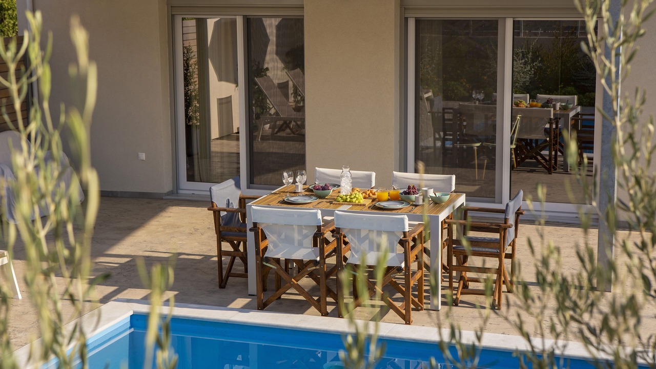 Photo of Outdoor in Apolpaina