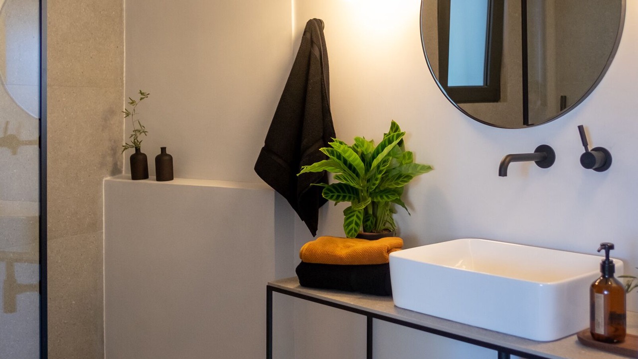 Photo of Bathroom in Eretria