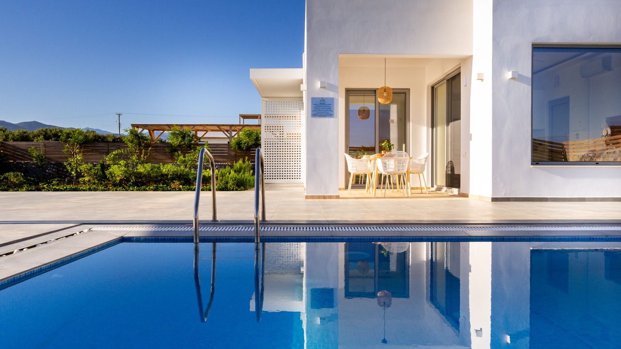 Photo of Outdoor in Aposelemis