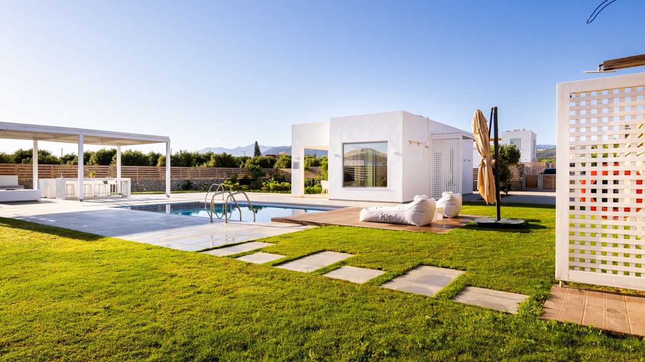 Photo of Outdoor in Aposelemis