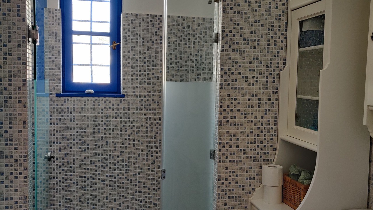 Photo of Bathroom in Vlikhos