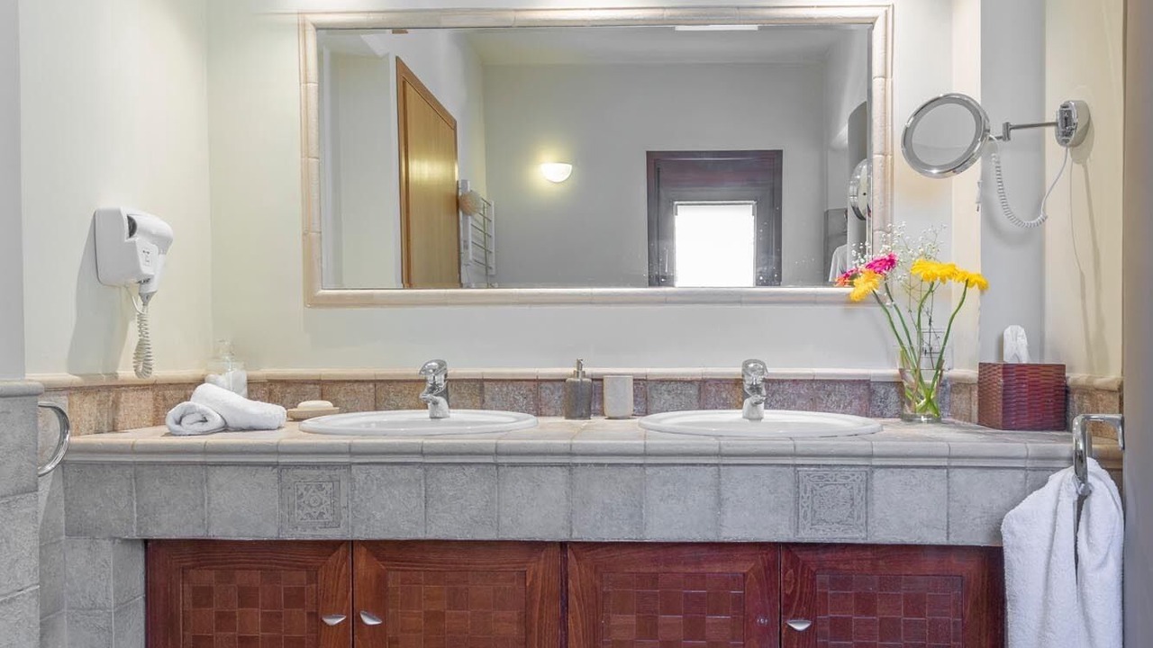 Photo of Bathroom in Ixia