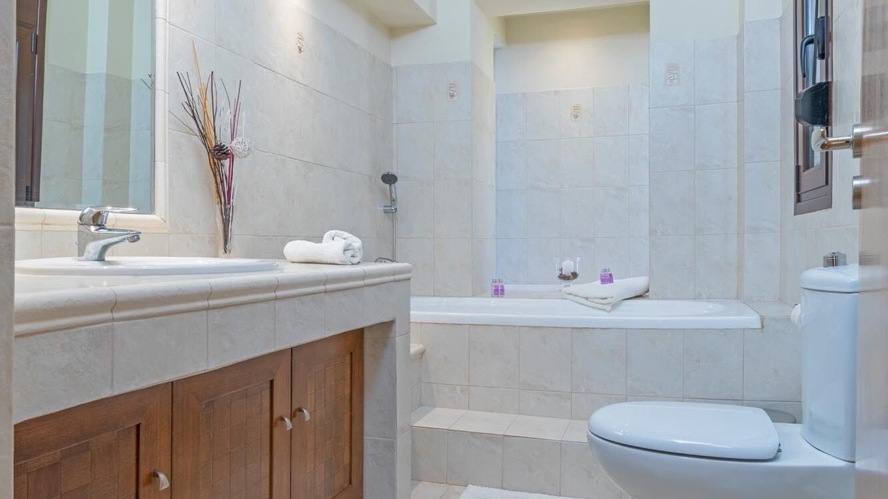 Photo of Bathroom in Ixia