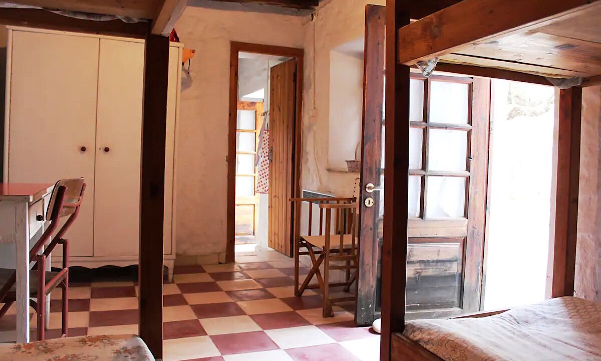 Photo of Bedroom in Milos