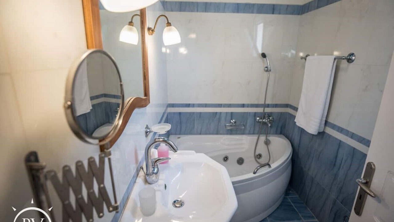 Photo of Bathroom in Nidri