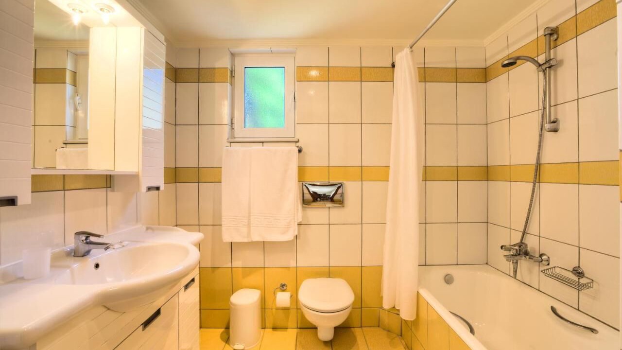 Photo of Bathroom in Tingaki