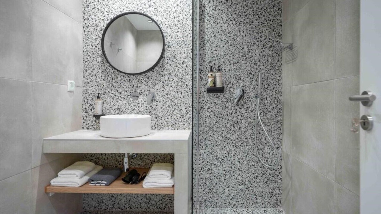 Photo of Bathroom in Mets