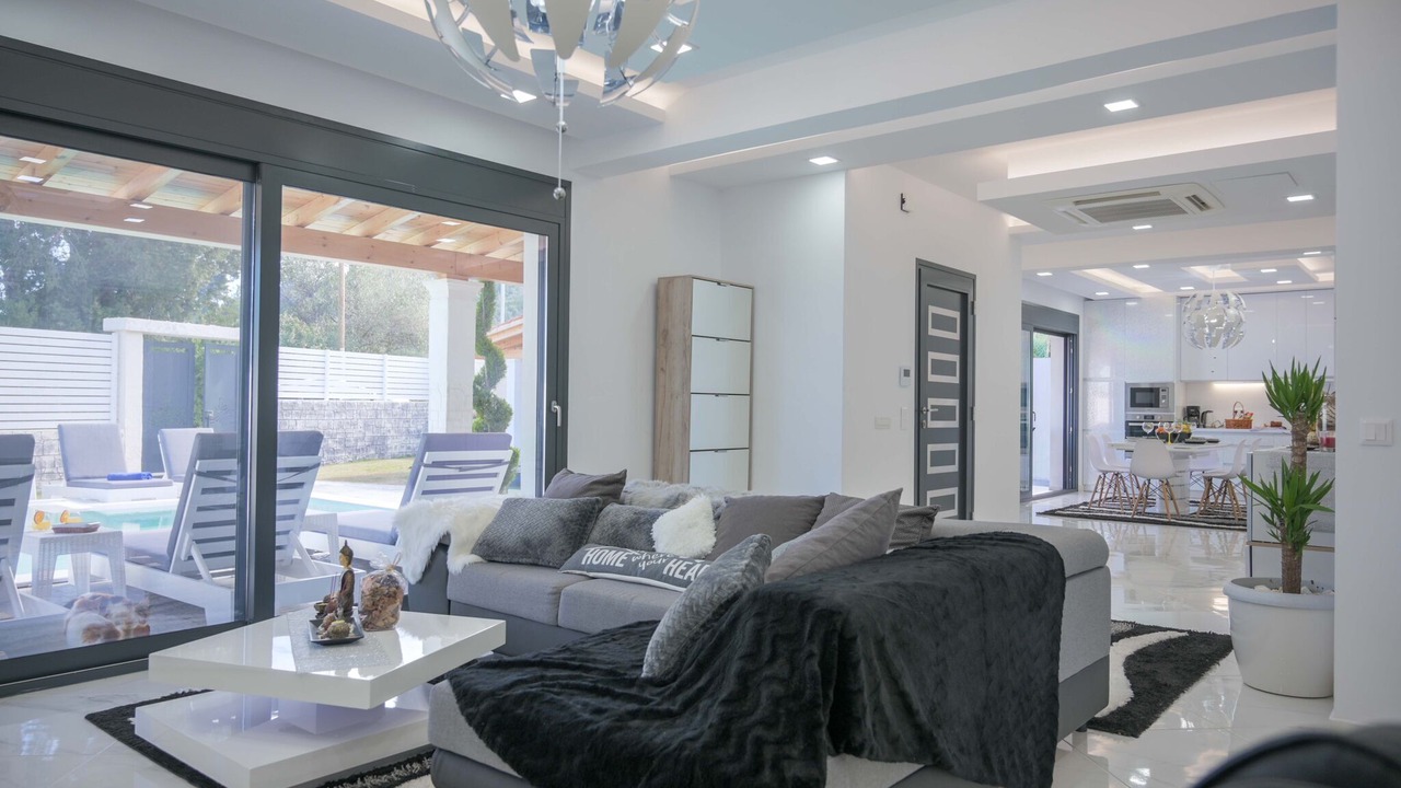 Photo of Livingroom in Notos