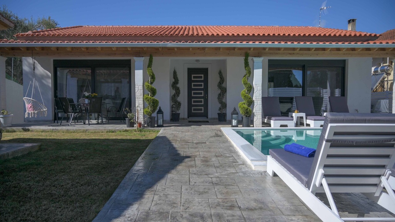 Photo of Outdoor in Notos