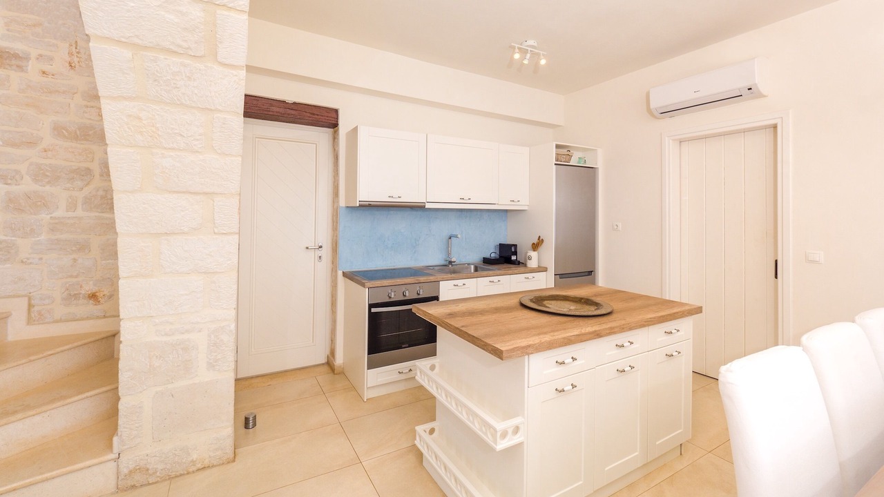 Photo of Kitchen in Skinaria